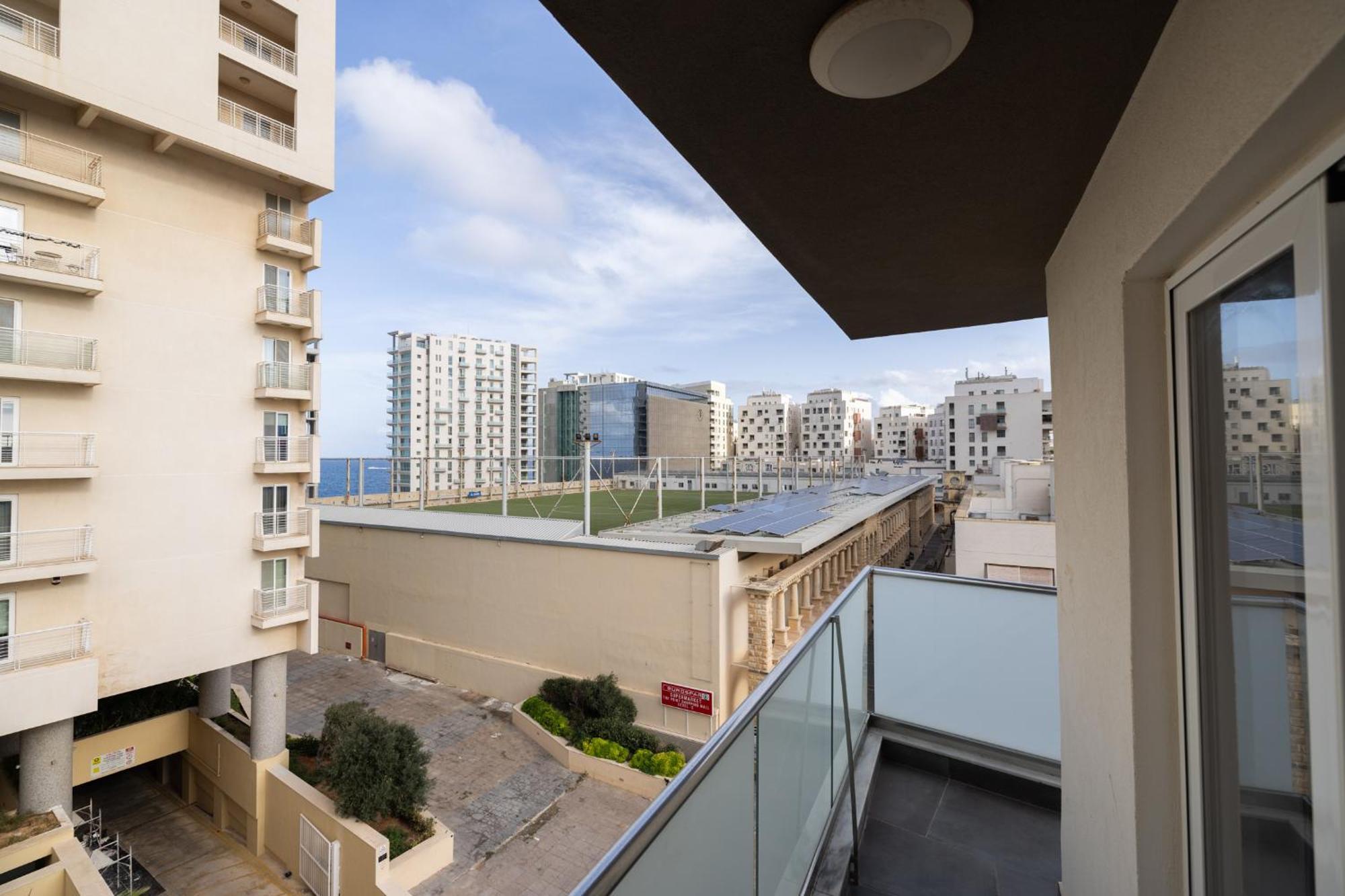 Sunny Days Sliema